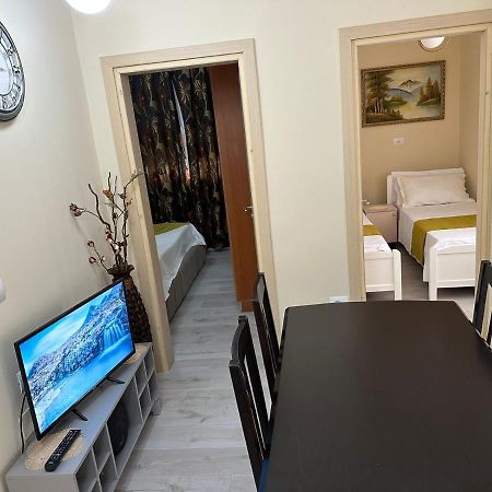 Holiday House Durres Exterior photo